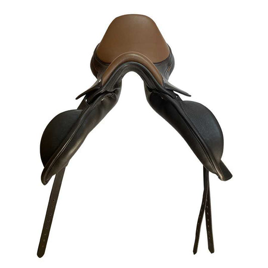 SILLA DE DOMA OMEGA MONOFALDÓN MUSLERA CON PUENTES INTERCAMBIABLES BICOLOR - Tienda Hípica Online | D’Hispania ®