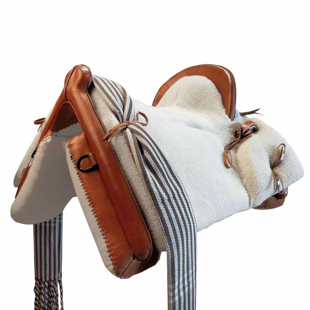 Silla de montar a caballo Castecus Vaquera Modelo Rocío Eco, en color marrón, con detalles de cuero y estructura resistente.