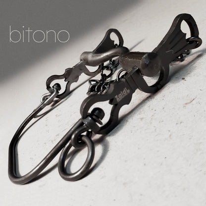 Bocado vaquero forja 5/5 en acero inoxidable bitono envejecido, ideal para equitación y caballos, de Tienda Hípica Online D'Hispania.