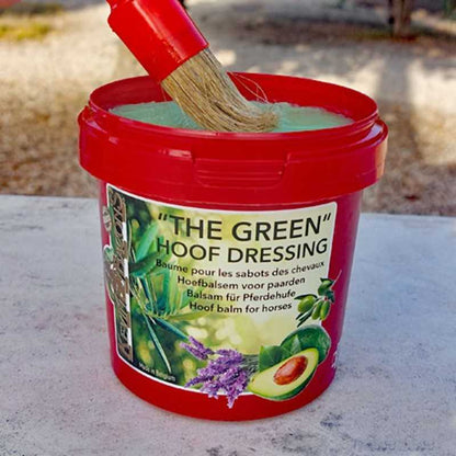 Bálsamo para cascos Kevin Bacon's The Green, aceite de oliva penetrante para quebradizos, en envase de limpieza equina.