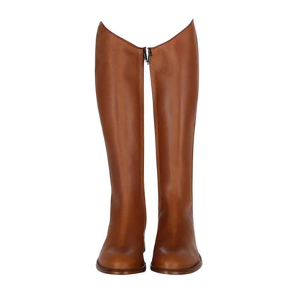 Botas de montar hípicas engrasadas de Tienda Hípica D'Hispania, con detalles de cuero y suela antideslizante.