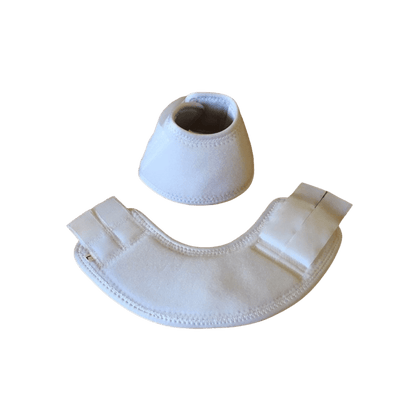 Campana Montana de neopreno CoolMax, protección y ventas para caballos, en color negro con detalles blancos.