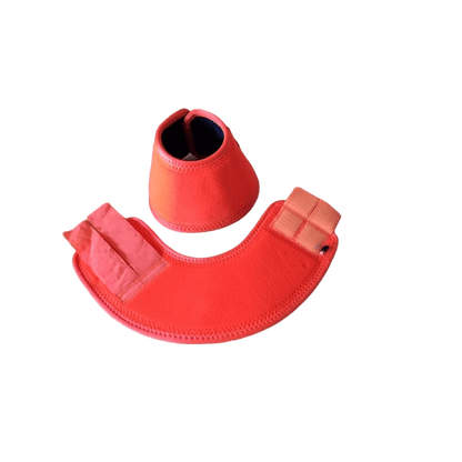 Campana Montana de neopreno CoolMax de Tienda Hípica D'Hispania, protección y ventas para caballos, en color negro con detalles.