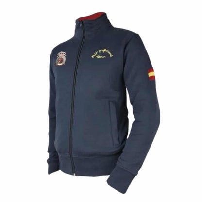 Chaqueta de ropa hípica Zaldi Spirit azul en la imagen, diseñada para equitación y actividades ecuestres.