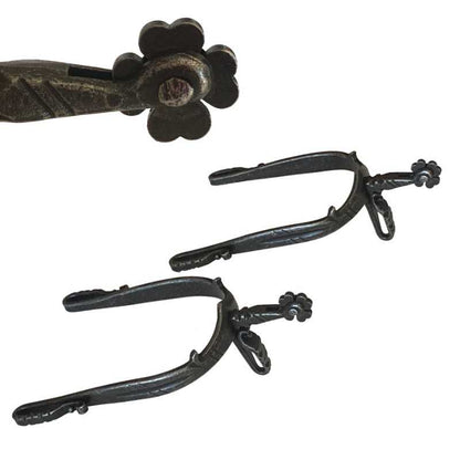 Espuela vaquera de fragua Trebol de Tienda Hípica D'hispania, con diseño resistente y cómoda para montar a caballo.
