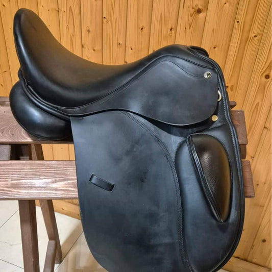OCASIÓN Silla Inglesa Doma Berlin 17.5 - Estado Perfecto - Tienda Hípica Online | D’Hispania ®