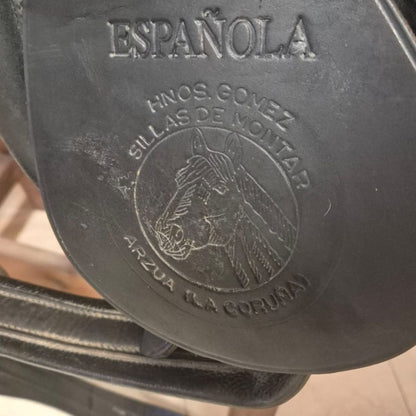 Spanish saddle OCASION SILLA ESPAÑOLA GOMEZ with detailed stitching and leather finish, ideal for equestrian use.