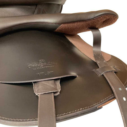 SILLA DE DOMA OMEGA MONOFALDÓN MUSLERA CON PUENTES INTERCAMBIABLES BICOLOR - Tienda Hípica Online | D’Hispania ®
