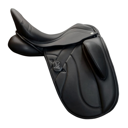 Silla de doma clásica Zaldi Doma Drim Atlanta, silla inglesa artesanal española para equitación, en color negro con detalles elegantes