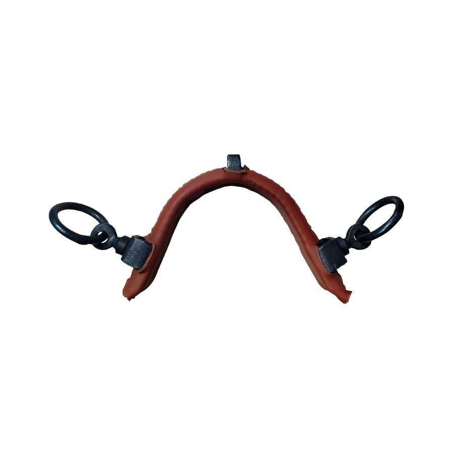 SERRETA MUSEROLA SOBRE PASADOR FORRADO