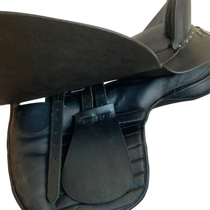 Silla española económica D'Hispania, montura con diseño clásico y materiales duraderos para equitación.